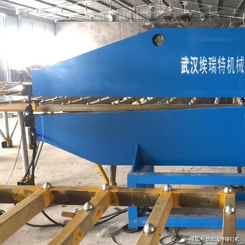 埃瑞特交通标志牌自动铆钉机参数与配置:安全标志牌
